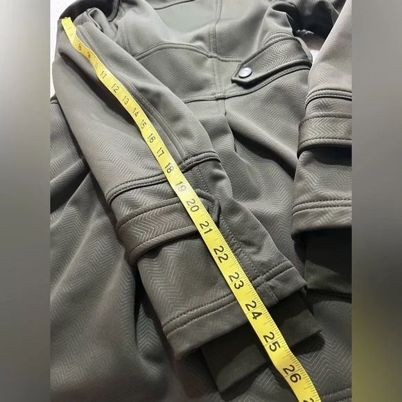 Zella Olive Green Hooded Winter Jacket Women’s XS - Picture 5 of 6